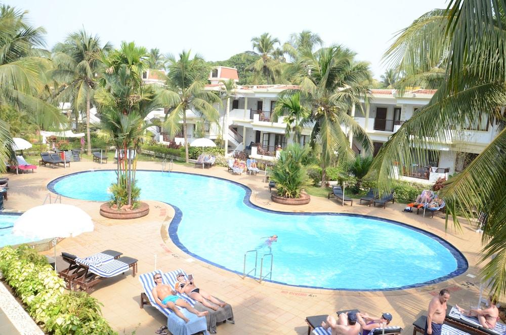 Sonesta Inns Beach Resort - Candolim Beach Exterior photo