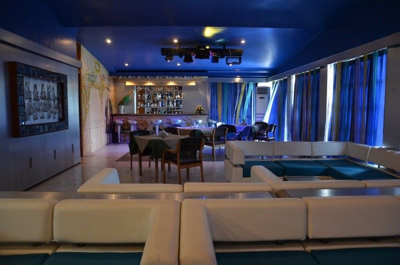 Sonesta Inns Beach Resort - Candolim Beach Exterior photo